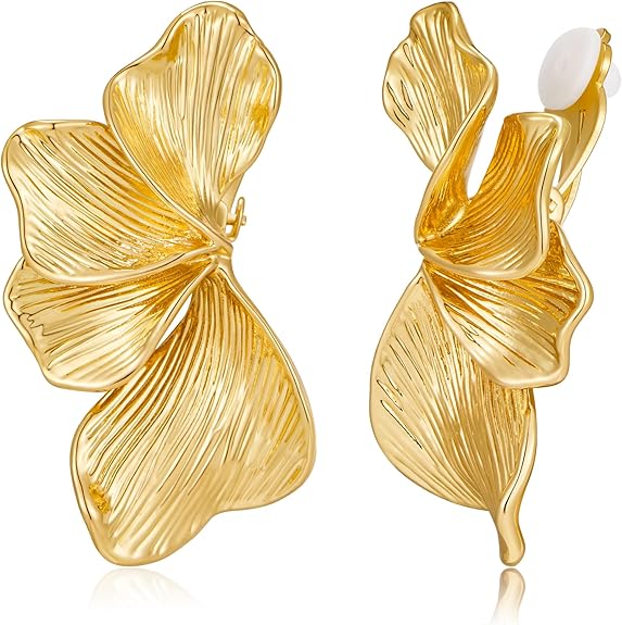 FAUTHENTIUTE Gold Flower Clip on Earrings For Women Chunky Floral Statement Earring With 4pcs Petal Summer Boho Gold Jewelry Gift