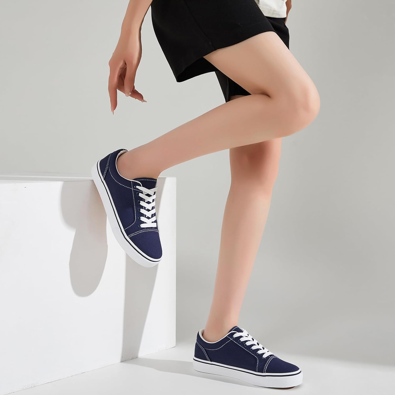 Canvas Shoes for Women White Canvas Sneakers Womens Casual Shoes Low Top Black Sneakers Comfortable Tennis Shoes